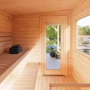 Holzsauna im Freien